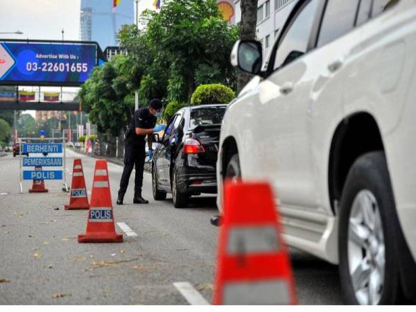 Polis Diraja Malaysia (PDRM) masih meneruskan 550 sekatan jalan raya di seluruh negara, meskipun kerajaan memansuhkan pergerakan melebihi radius 10 kilometer.