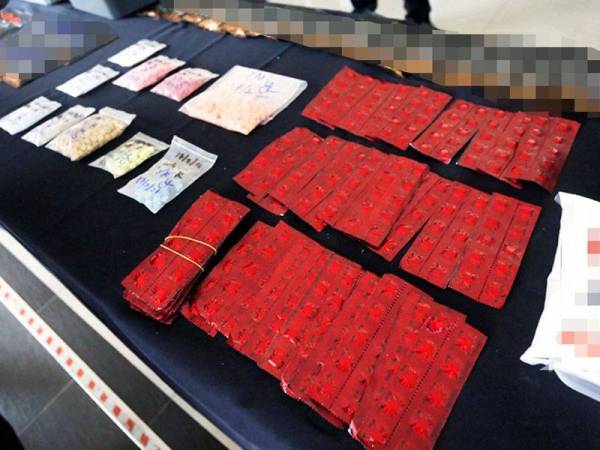 Antara dadah yang dirampas dalam serbuan di sebuah kondominium mewah pada Rabu.