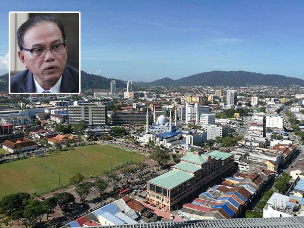 Pemandangan bandar Kuantan dari puncak Menara Kuantan 188 yang turut dirasmikan Ahad ini. Gambar kecil: Wan Rosdy 