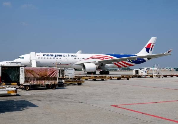 Pesawat Airbus A330-300 milik Malaysia Airlines akan membawa Vaksin Pfizer-BioNTech. -Foto Bernama