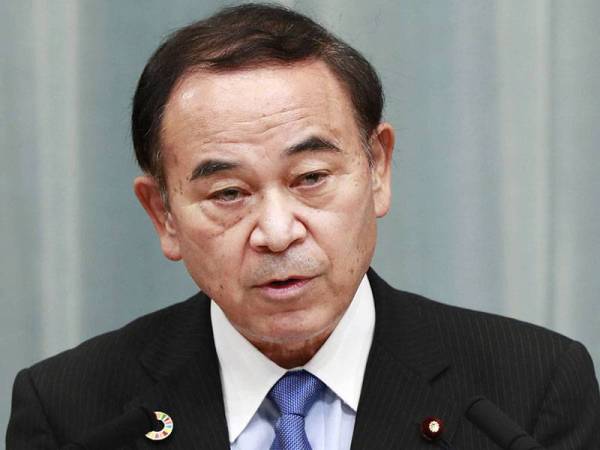 Sakamoto diberi tanggungjawab besar untuk menggalas tugas sebagai Menteri Kesunyian. - Foto: Agensi