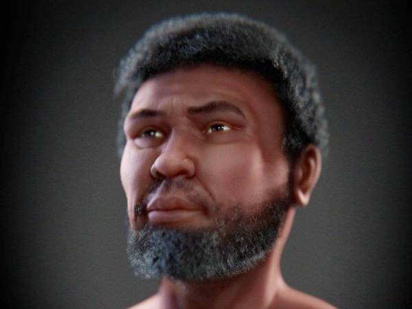 Perak Man, rangka manusia tertua berusia 11,000 tahun yang ditemukan 30 tahun lepas di Lembah Lenggong, Perak kini mempunyai ‘wajah’ lakaran yang siap pada 19 Januari lepas. - Foto Bernama