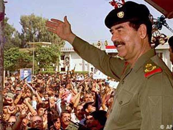 Agensi risikan AS pada tahun 2003 pernah mendakwa Saddam menghasilkan senjata perang besar-besaran.