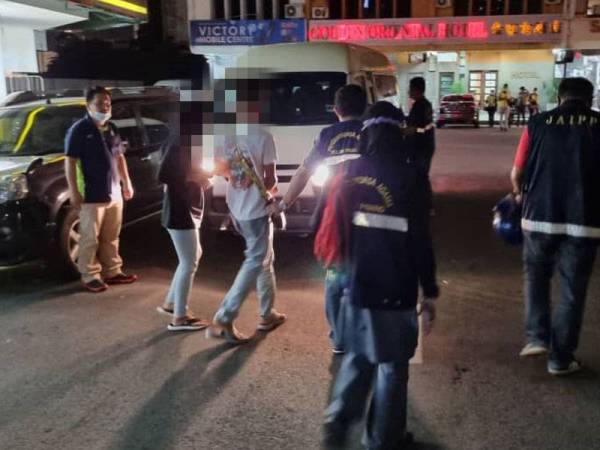 Kesemua yang ditahan diserahkan kepada JHEAIPP untuk tindakan lanjut.