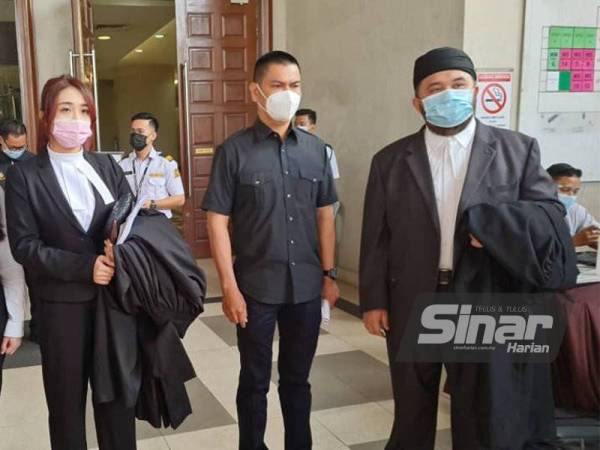 Datuk Seri Jamal Md Yunos ketika hadir di Mahkamah Tinggi di sini pada Selasa.