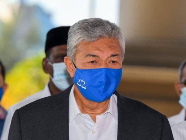 Dr Ahmad Zahid ketika hadir pada prosiding sambung bicara kesnya di Mahkamah Tinggi pada Selasa. 