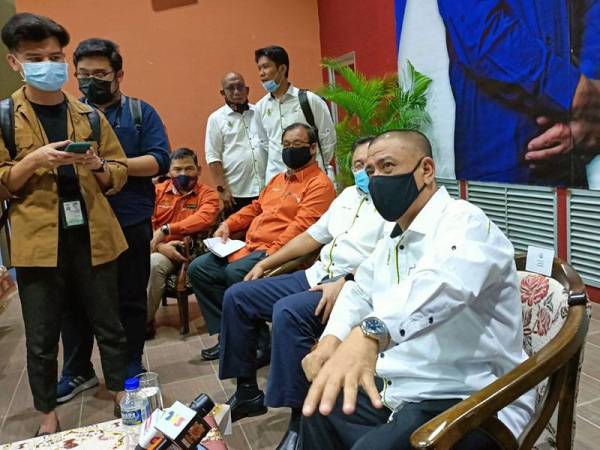 Saarani pada sidang akhbar di Dewan Kerian Permai, Parit Buntar pada Selasa.