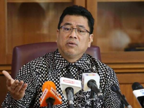 Sulaiman ketika sidang media di Seri Negeri, Ayer Keroh pada Khamis.