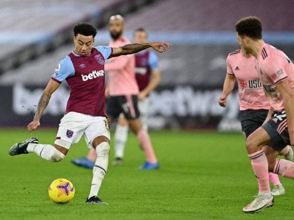 Lingard (kiri) beraksi cemerlang sejak dipinjamkanm ke West Ham.