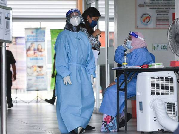 PETUGAS BARISAN HADAPAN KESIHATAN