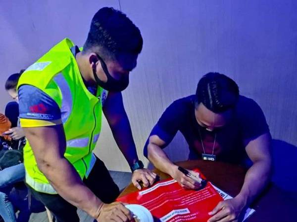 DBKL menyita sebuah restoran dan premis rumah urut haram di Jalan Tun Tan Siew Sin dan Jalan Kuchai Maju pada Rabu.
