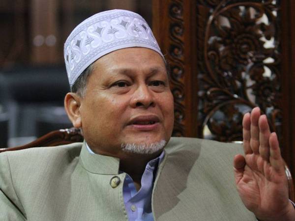 Datuk Mohd Amar Nik Abdullah