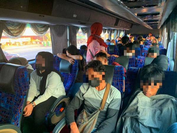 Bas yang digunakan untuk menyeludup PATI.