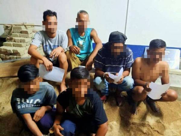 Sebahagian daripada suspek yang berjaya ditangkap menerusi Op Tapis di jajahan Pasir Puteh pada Sabtu.