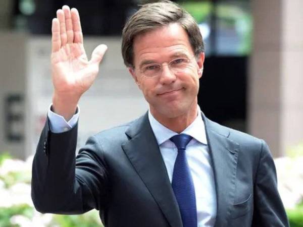 Rutte atau Encik Normal perlu membentuk kerajaan campuran bagi mendapatkan majoriti mudah di Parlimen selepas memenangi pilihan raya umum pada minggu lalu. - Foto AFP