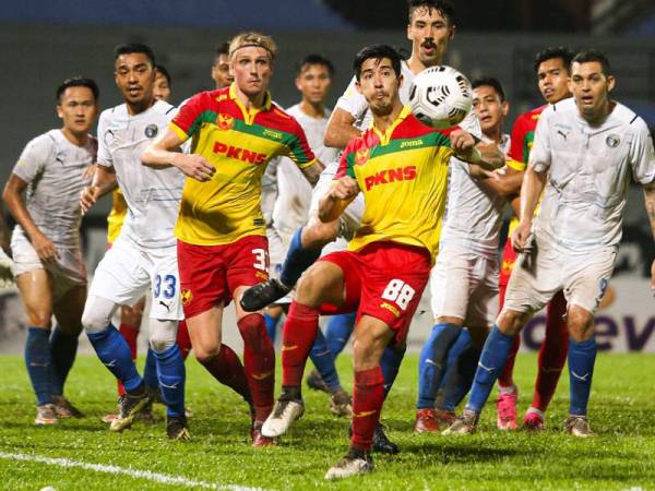 Selangor FC dan Penang FC antara kelab yang bersaing pada Liga-M musim ini. - Foto: Selangor FC
