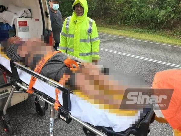 Che Som dibawa ke hospital dengan menaiki ambulans sejurus ditemui dalam keadaan letih, kesejukan dan dehidrasi. 