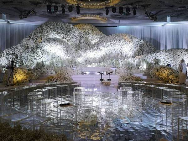 Pelamin indah Neelofa. FOTO: WEDLOCX.CO & INSTAGRAM