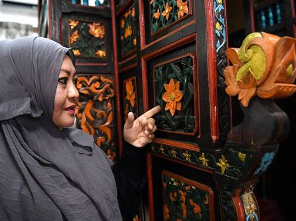 Usia mimbar tersebut berusia 183 tahun, antara mimbar tertua dalam negara. - Foto Bernama