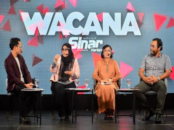 Dari kiri; Ismail Adnan, Mas Ermieyati, Maria Chin dan Dr Mohd Azizuddin pada Wacana siri ke-243 membincangkan topik Tangguh Undi 18: Hak Belia Diketepi. - FOTO SINAR HARIAN / ASRIL ASWANDI SHUKOR.