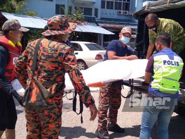 Mayat mangsa dihantar ke HTAA untuk proses bedah siasat selepas ditemui kira-kira jam 2.20 petang pada Khamis.