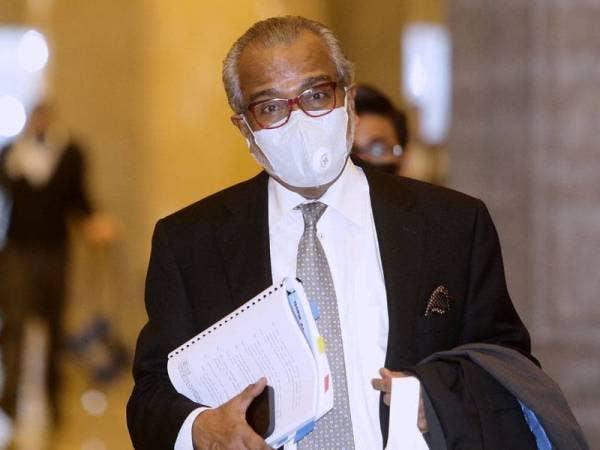 Muhammad Shafee, hadir bagi pendengaran rayuan anak guamnya terhadap sabitan dan hukuman berkaitan penyelewengan dana RM42 juta milik SRC International di Mahkamah Rayuan hari ini. -Foto Bernama