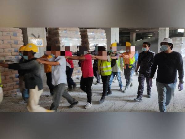 Seramai 269 PATI ditahan dalam operasi di tapak pembinaan kondominium di Setapak, Kuala Lumpur pada Rabu.