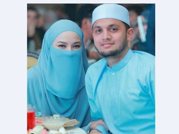 Neelofa bersama PU Riz. - Foto: lofa.page