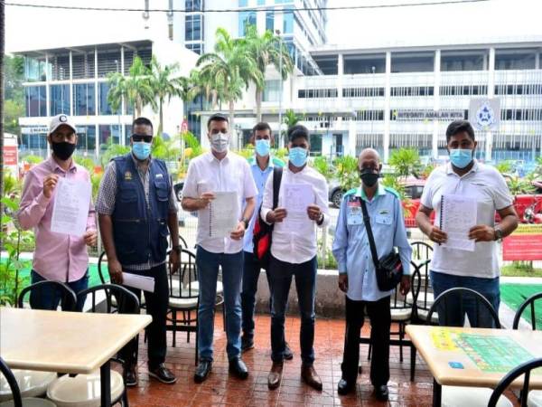 Impian lebih 400 warga Pakistan masuk bekerja di negara ini musnah selepas mereka ditipu oleh sindiket dipercayai kononnya mempunyai kabel dengan agensi penguatkuasa. (FOTO:ASRIL ASWANDI SHUKOR)