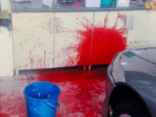 Tindakan ah long terhadap mangsa yang tidak mampu melunaskan hutang.