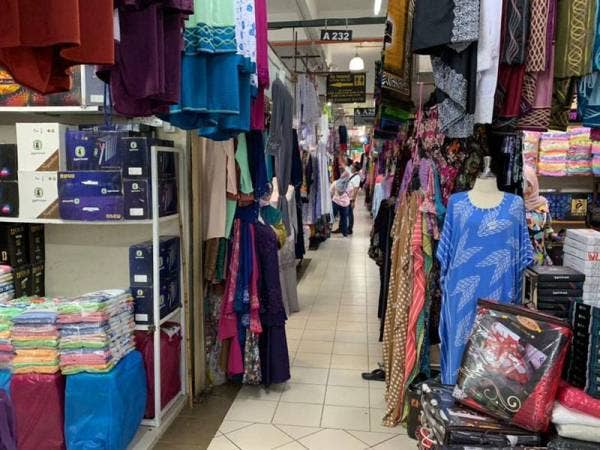 Suasana di Bazar Tok Guru sunyi berbeza dengan Ramadan tahun-tahun lalu.