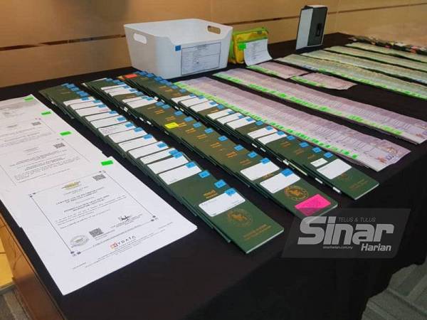 Jabatan Imigresen menumpaskan sindiket penipuan Program Rekalibrasi Tenaga Kerja PATI dalam serbuan di Kota Damansara, Selangor pada Jumaat.