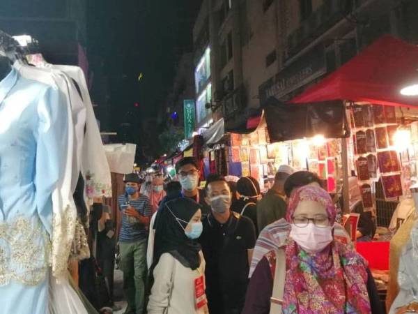 Suasana bazar Aidilfitri Lorong TAR yang dibuka sejak 17 April lalu dan ditamatkan Ahad lalu susulan peningkatan kes Covid-19.