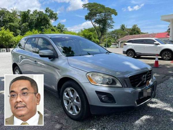 Kereta milik Muhammad Sanusi yang boleh dibida orang ramai dan hasil bidaan sepenuhnya disumbang ke tabung Palestin.