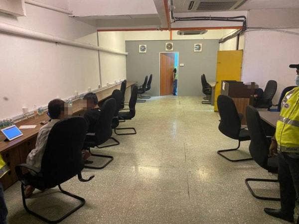 Tiga lelaki ditahan dalam serbuan di sebuah rumah kedai di Taman Maluri pada Isnin.