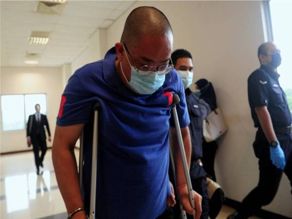 Tjeong Chan Chin mengaku tidak bersalah di Mahkamah Sesyen, pada Khamis atas pertuduhan menipu membabitkan perniagaan pelitup muka berjumlah RM352,000. - Foto: Bernama