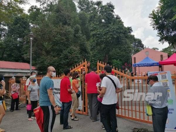 Mereka yang membuat temu janji dibenarkan masuk ke PPV secara berperingkat.