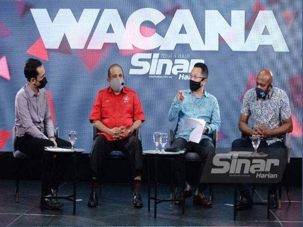 Dari kiri: Moderator, Ismail Adnan; panelis, Mohd Rafiq Mohd Abdullah, Nik Nazmi dan Profesor Dr Sivamurugan Pandian pada Wacana Sinar Edisi ke-259 bertajuk Kerajaan Gagal: Realiti Atau Persepsi, yang diadakan di Kumpulan Karangkraf.