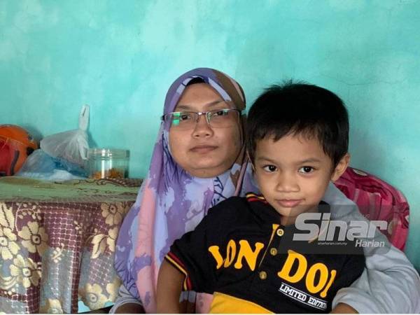 Wan Norfaraliza Wan Abdul Halim sentiasa berusaha untuk mencari jalan penyelesaian untuk membantu Harraz kembali pulih.