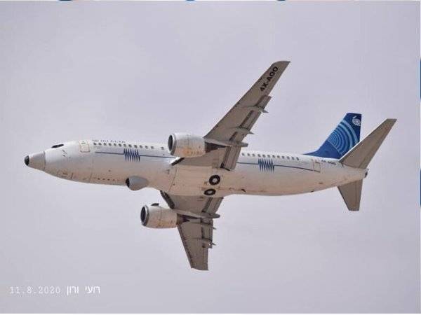 Gambar fail menunjukkan pesawat Boeing 737-400 milik firma Israel Aerospace Industries. - Foto Agensi