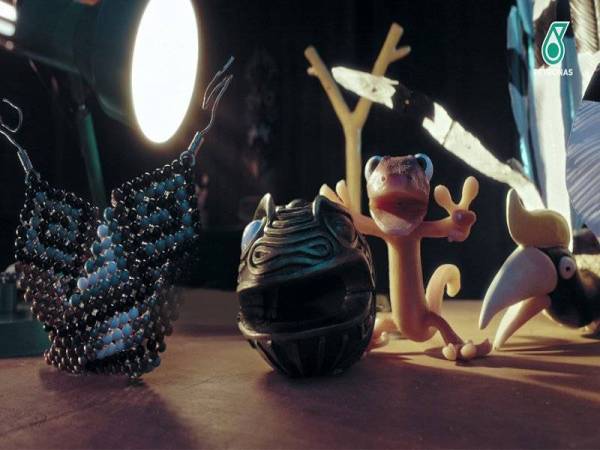 Sempena sambutan Hari Gawai tahun ini Petronas Nasional Bhd (Petronas) menyajikan filem web bertajuk ‘Manik Panik’ yang mengangkat tema keceriaan dan kebersamaan.