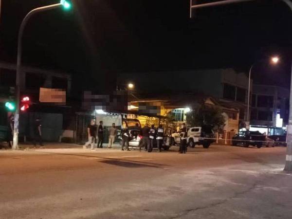 Anggota polis bergegas ke lokasi sebaik menerima laporan berhubung kejadian tembakan di Tapang, Kota Bharu malam tadi.
