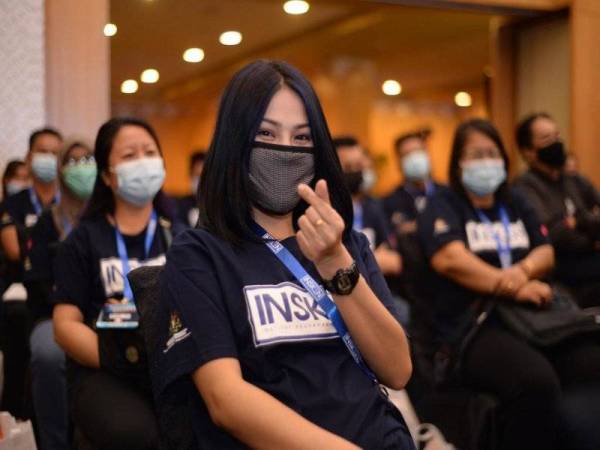 Antara usahawan yang menyertai program e-BizClinic yang dianjurkan oleh INSKEN.