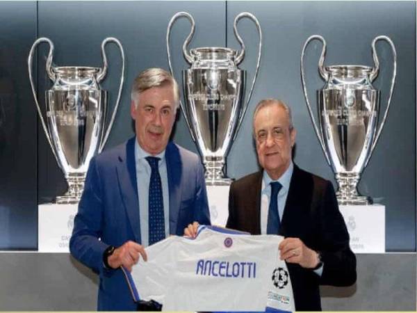 Ancelotti (kiri), kini sah mengemudi Real Madrid.