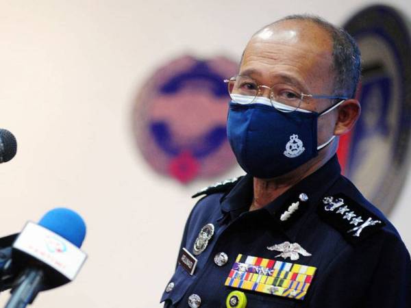 Arjunaidi ketika sidang media di Ibu Pejabat Polis Kontinjen Selangor berhubung kes-kes di negeri Selangor, pada Jumaat. -Foto Bernama