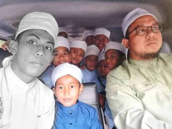 Muhammad Afiq (kiri) adalah Ketua Pelajar Pusat Pendidikan Tahfiz al-Quran & Pengajian Islam as-Sakinah (Madinah).