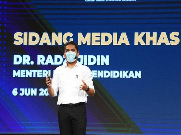 Radzi pada Sidang Media Khas secara maya pada Ahad.