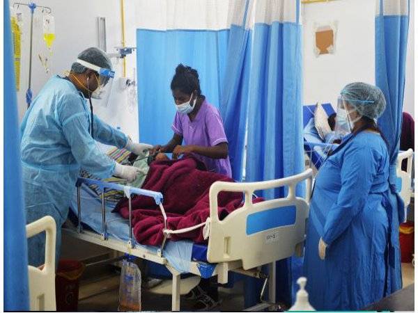 Saintis memberi amaran gelombang ketiga akibat Covid-19 akan melanda India pada akhir tahun ini. - Foto ETX Studio