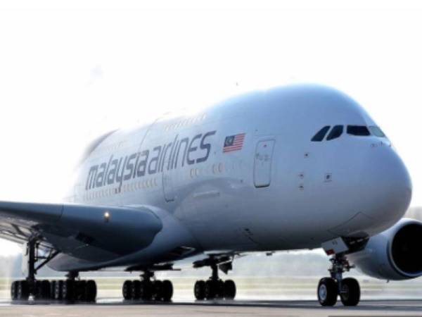 Airbus A380 - Foto Bernama