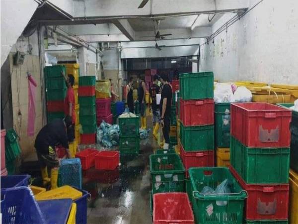 Antara premis yang diperiksa DBKL dan dikesan melanggar SOP PKP.